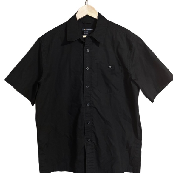 Men's 511 Tactical Black Short Sleeve Shirt With Velcro Open Sides Size Large - Picture 1 of 6